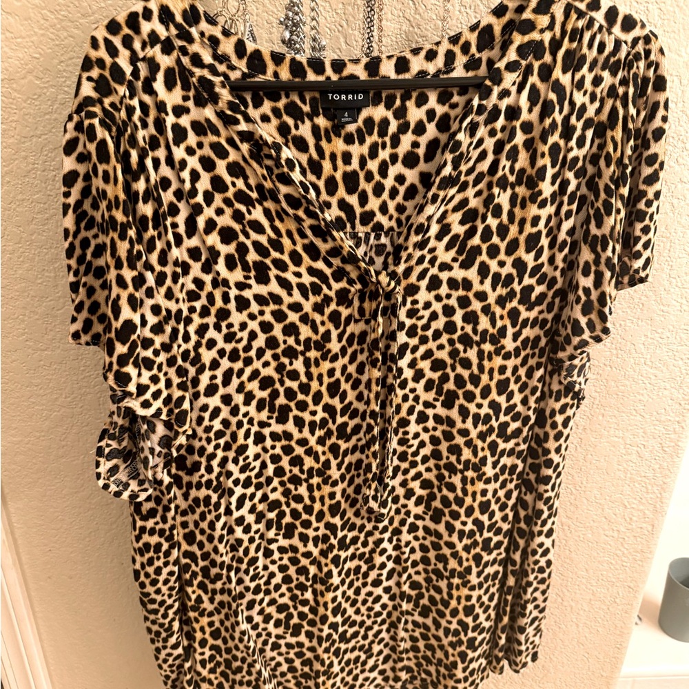 Torrid short sleeved blouse